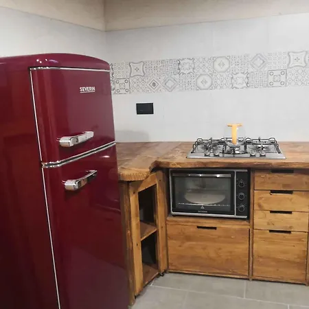 - Piemont 22865 Madonna Del Sasso